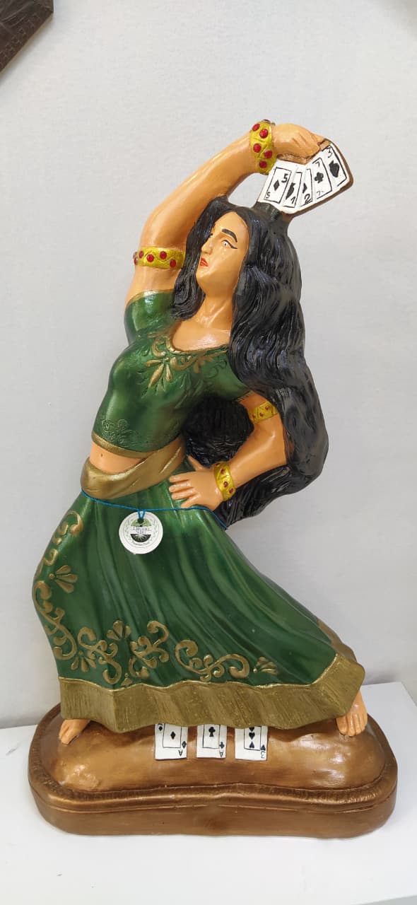 Cigana Esmeralda/dourada